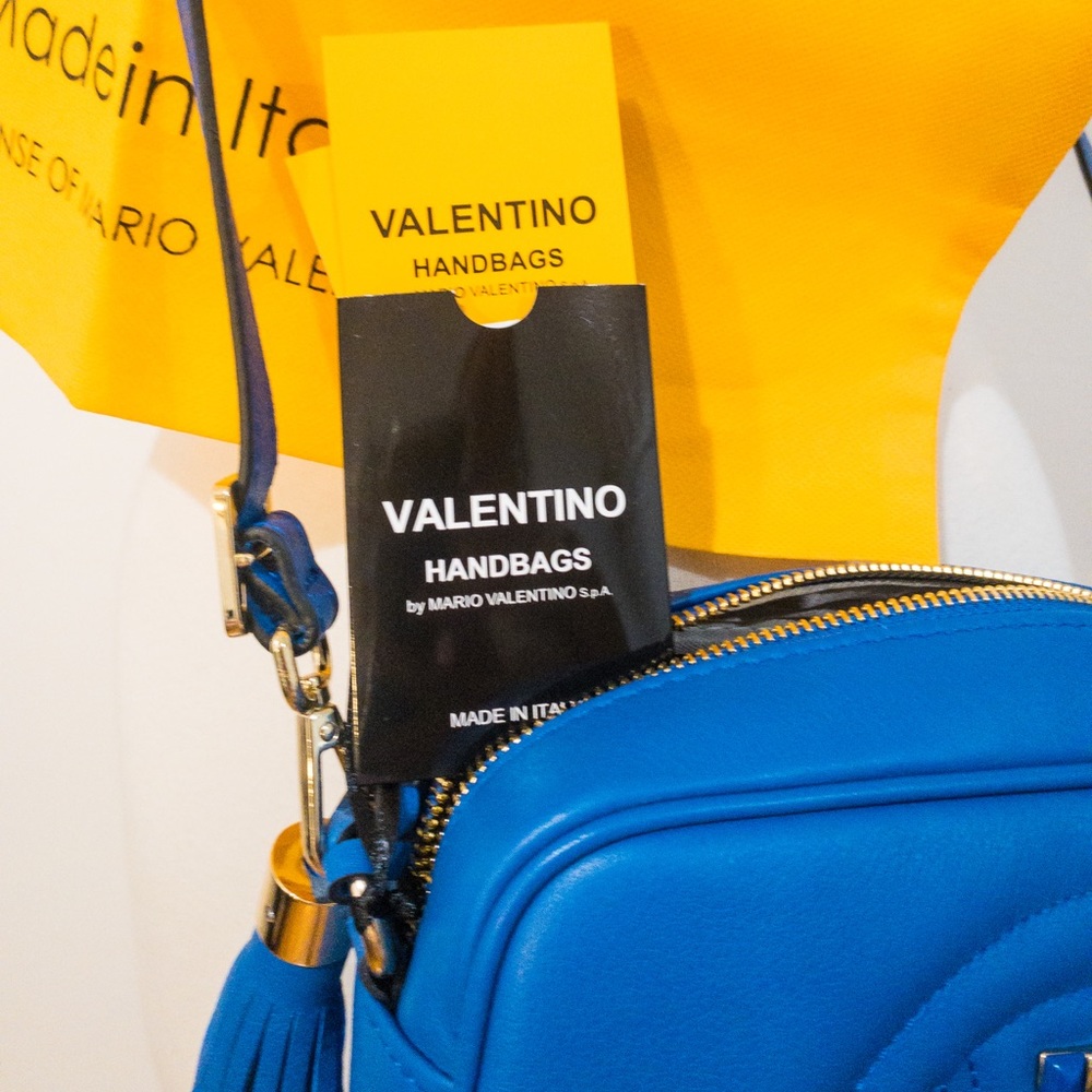 Valentino Mia Signature Crossbody - NWT - Picture 8 of 9